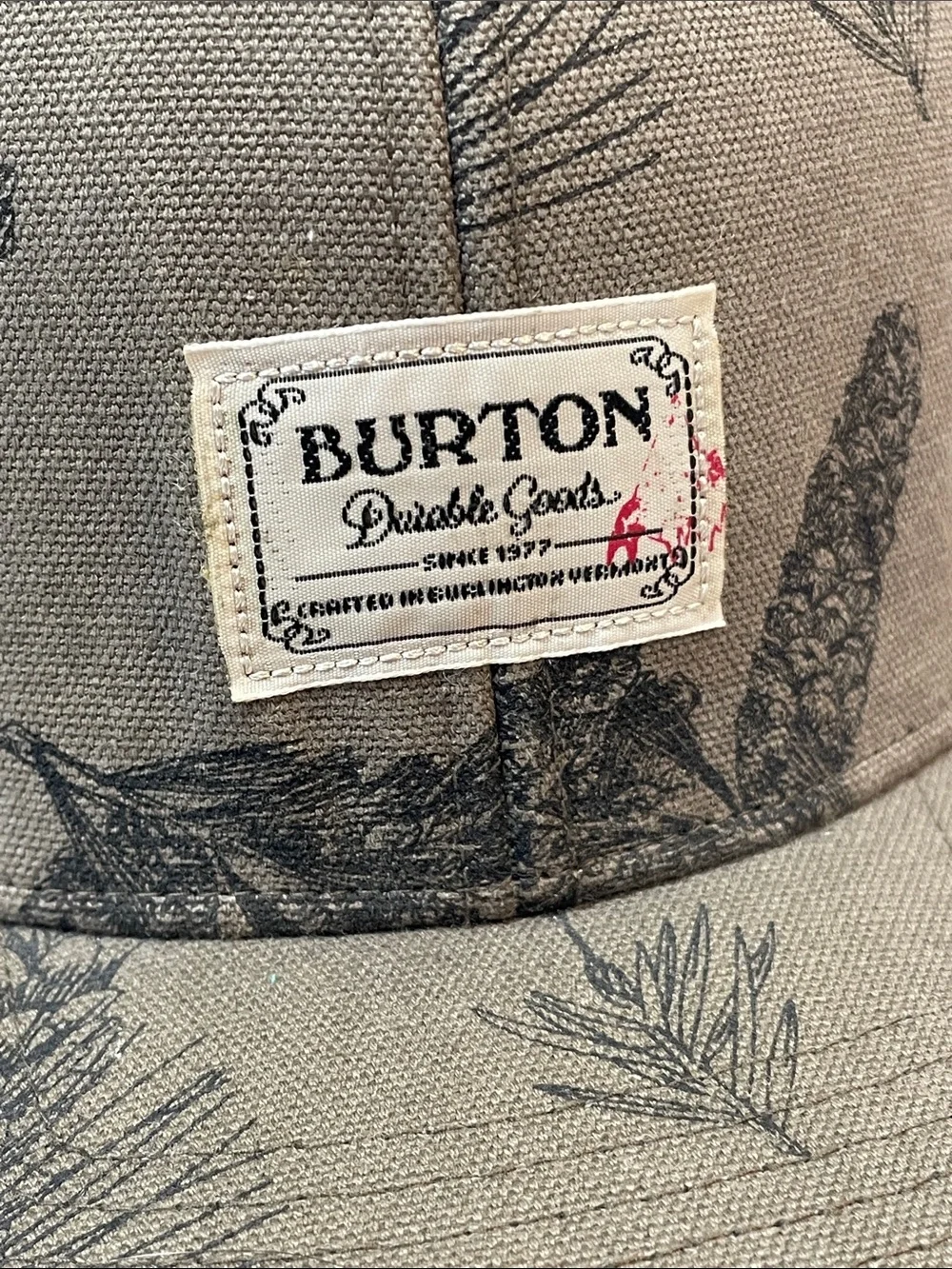 NWT Burton Adult Snapback Cap MB Riggs Olive Green Pinecone Print Hat Flat Brim